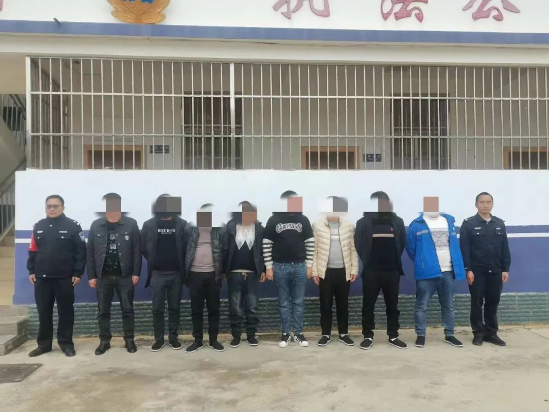 三川派出所成功破获一起赌博案件，抓获8名涉赌人员.jpg