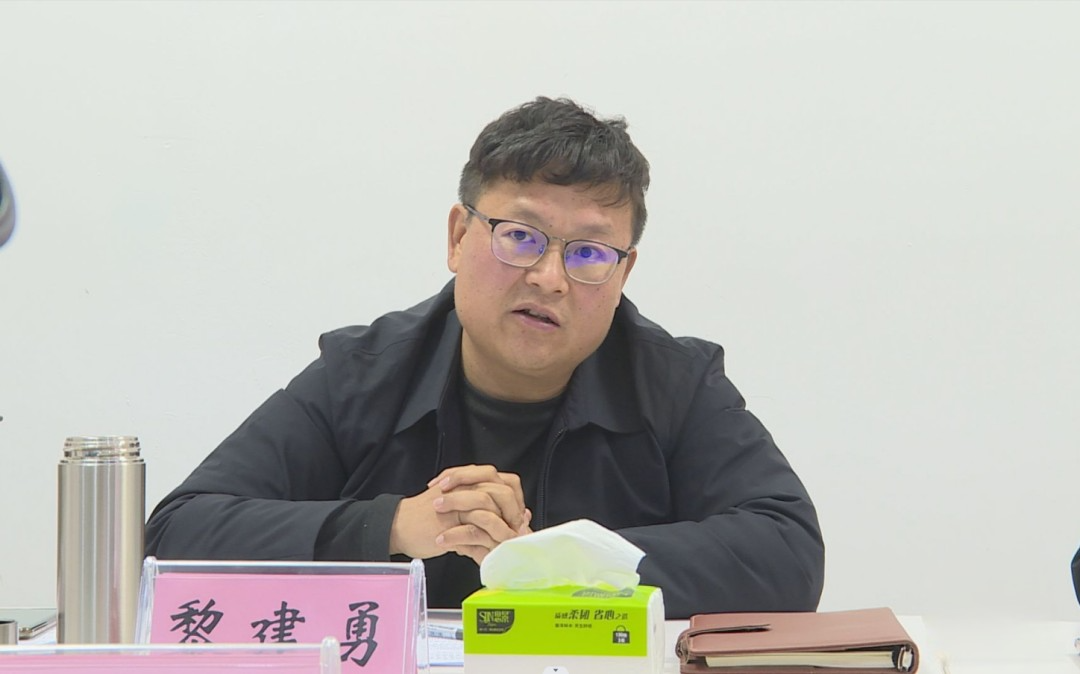 宁蒗县长黎建勇带头办好民生实事.png