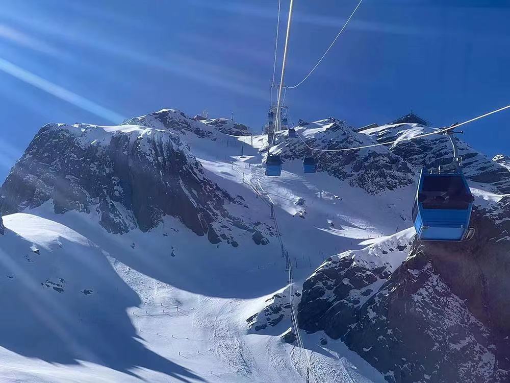玉龙雪山景区聘任索道票务销售义务监督员 (1).jpg