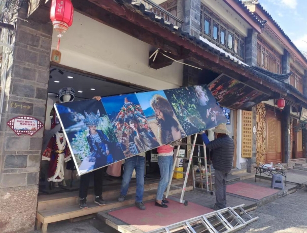 束河街道拆除418块违规广告牌 (1).png