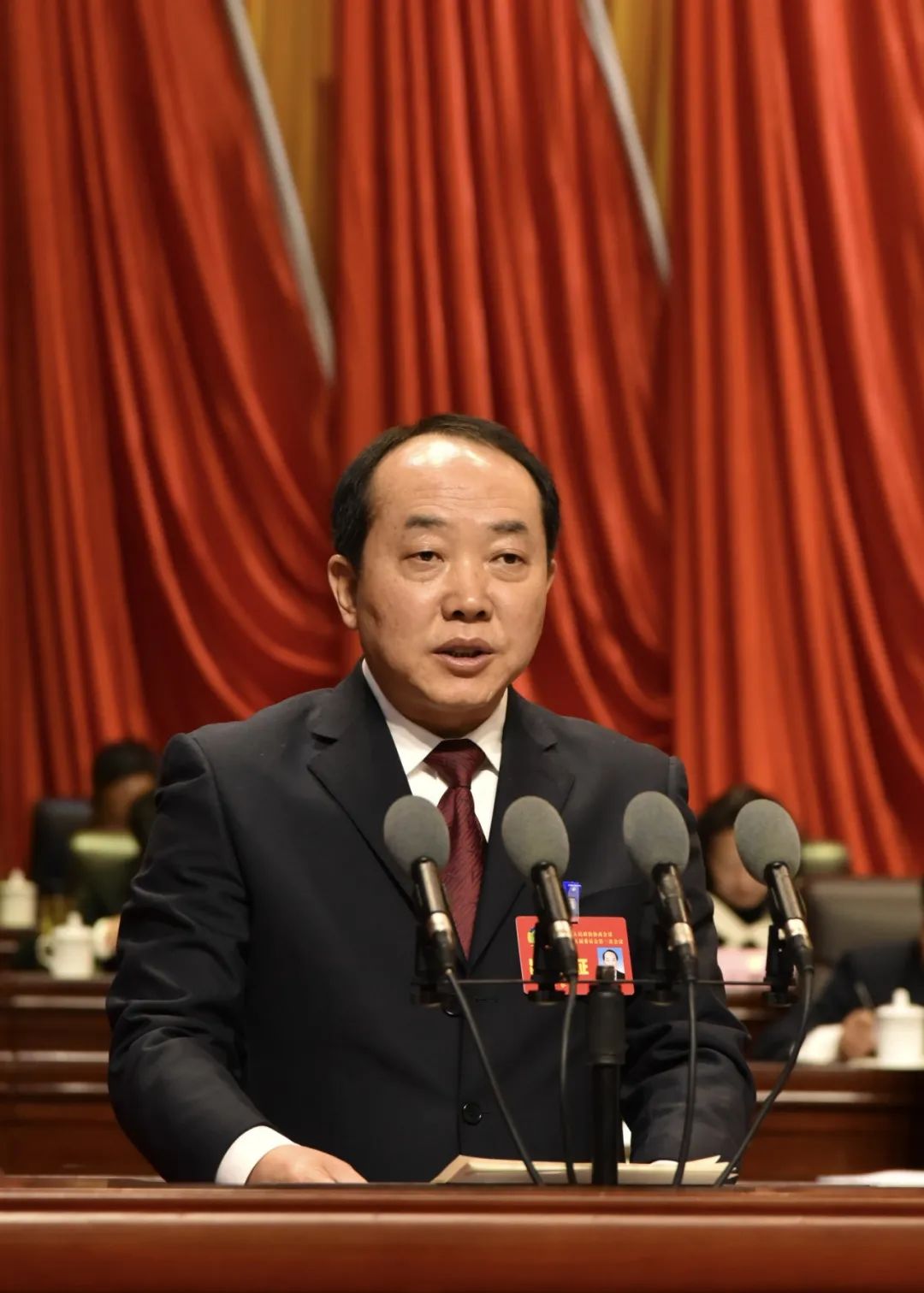 政协丽江市第五届委员会第三次会议今早在党校园区隆重开幕 (2).jpg