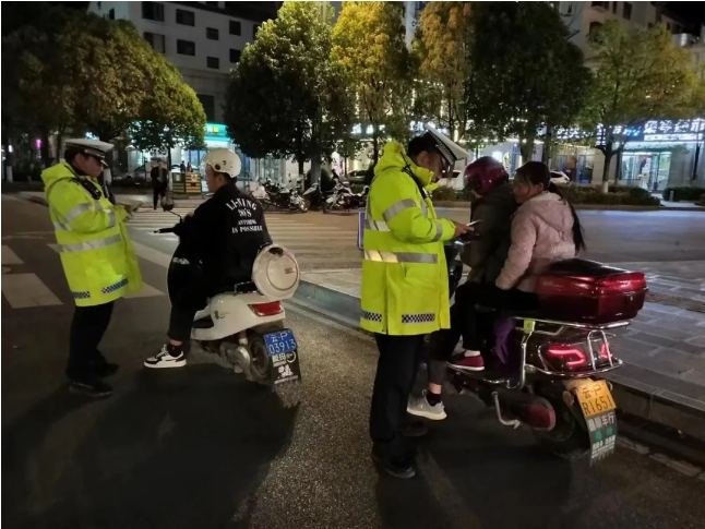 古城警方开展社会治安集中整治行动05.png