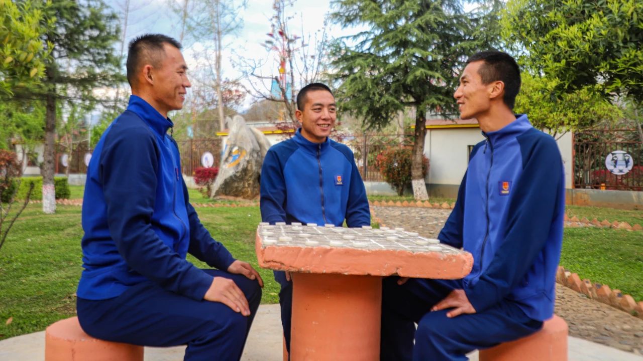 丽江市森林消防支队宁蒗中队暖心“十个一”助力新消防员迈好下队第一步07.jpg