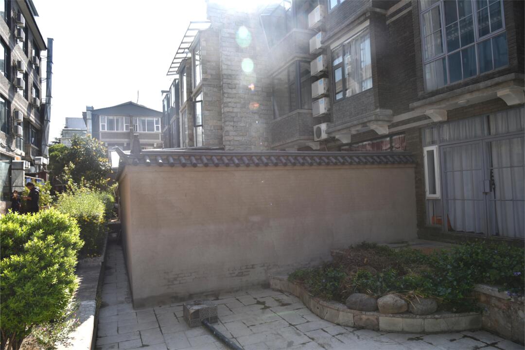 严厉打击“两违”行为，西安街道依法拆除两处违章建筑04.jpg