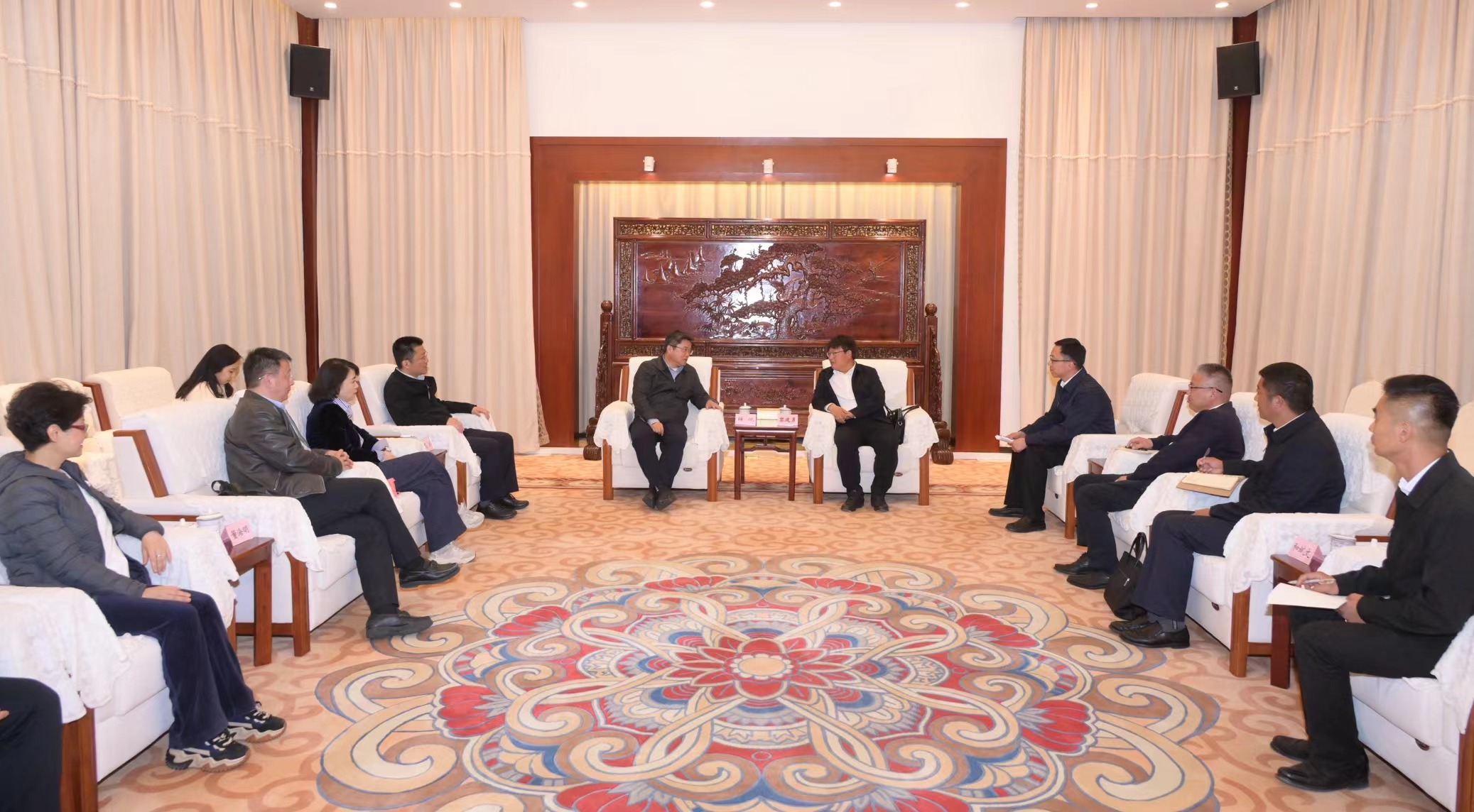 杨浦区与宁蒗县召开东西部协作工作座谈会 共商深化两地协作.jpg