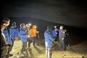 情侣私自徒步困牦牛坪腹地，警方与景区联手4小时成功救援02.png
