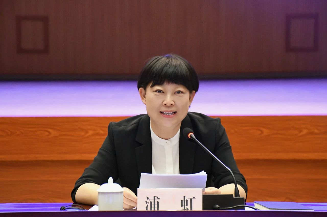 丽江市委市政府举行重大项目重点产业重要工作古城现场推进会4.jpg