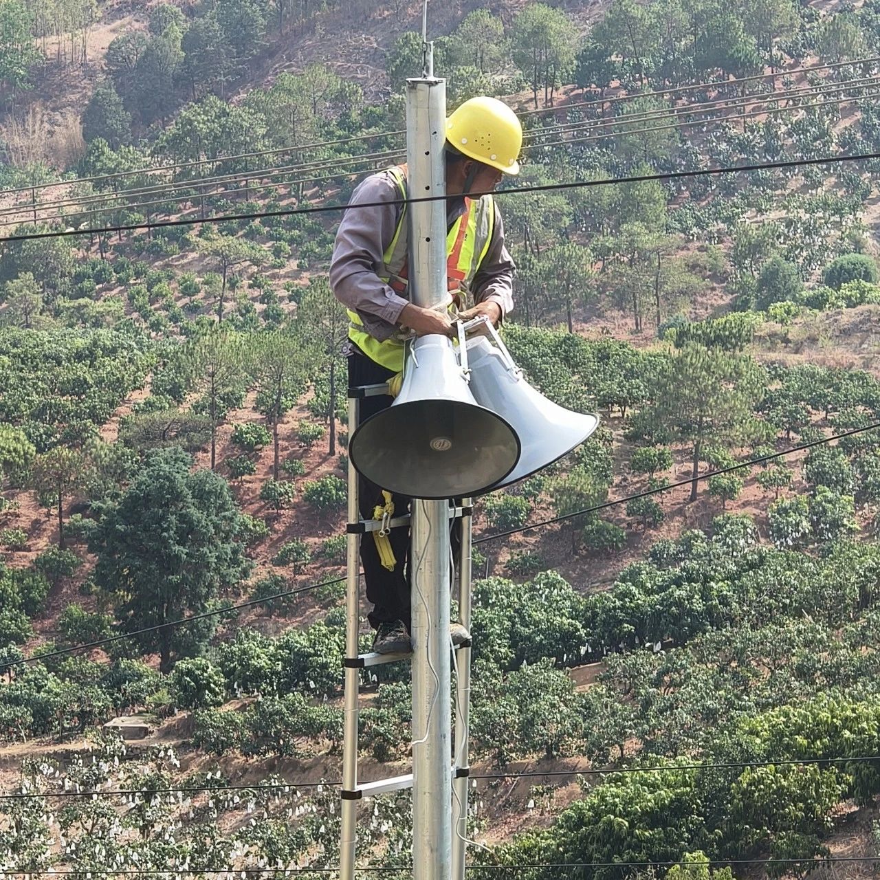华坪应急广播二期补点建设完成 全县实现20户以上自然村全覆盖01.jpg