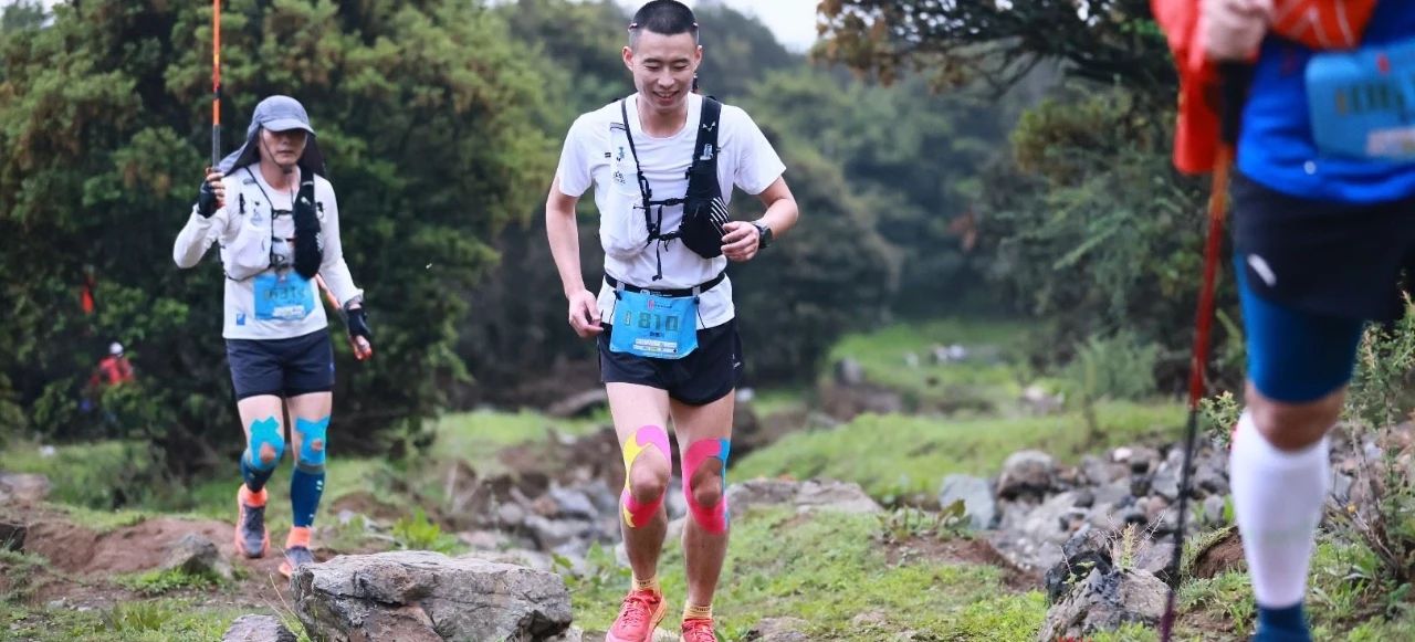 2024玉龙雪山极限越野挑战赛正式开赛6.jpg