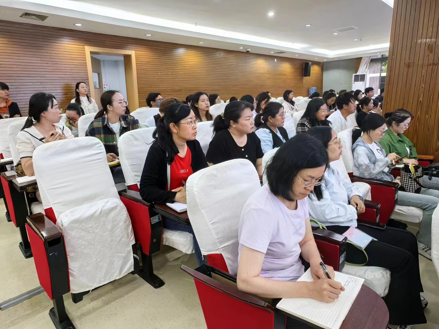 丽江市2024年继续医学教育项目“基层医疗机构医院感染管理能力提升培训班”开班02.jpg