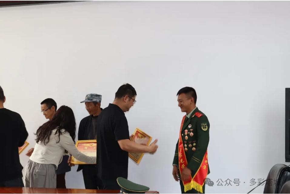 “一人立功，全家光荣”丽江三名“好儿郎”荣立三等功04.png