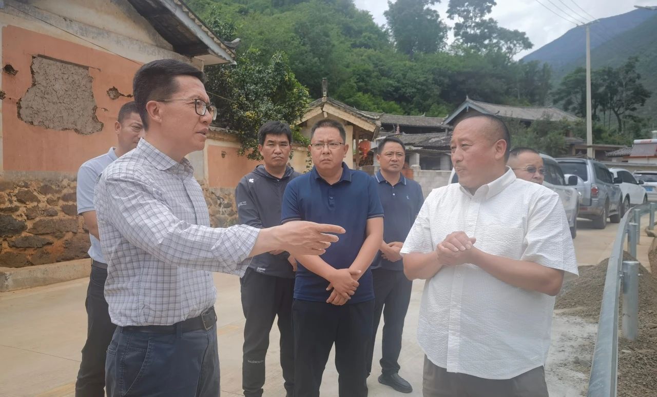 古城区产业发展新动向 李刚调研完善联农带农机制 做好持续增收文章3.jpg