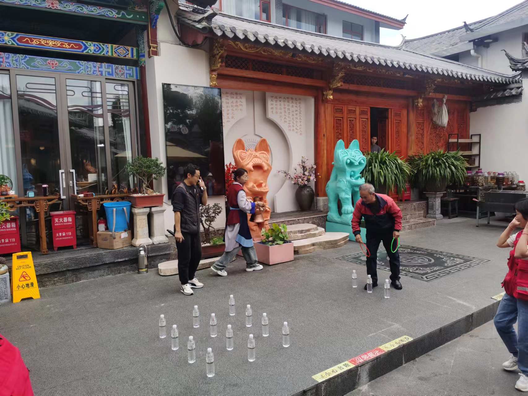 丽江古城饮食文化传习院携手七一社区共办温馨庆生宴4.jpg