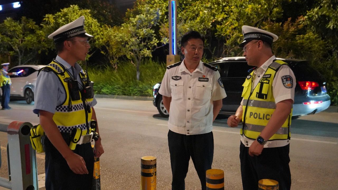 10526警力联动，259名违法者落网，丽江警方守护平安不眠夜02.jpg