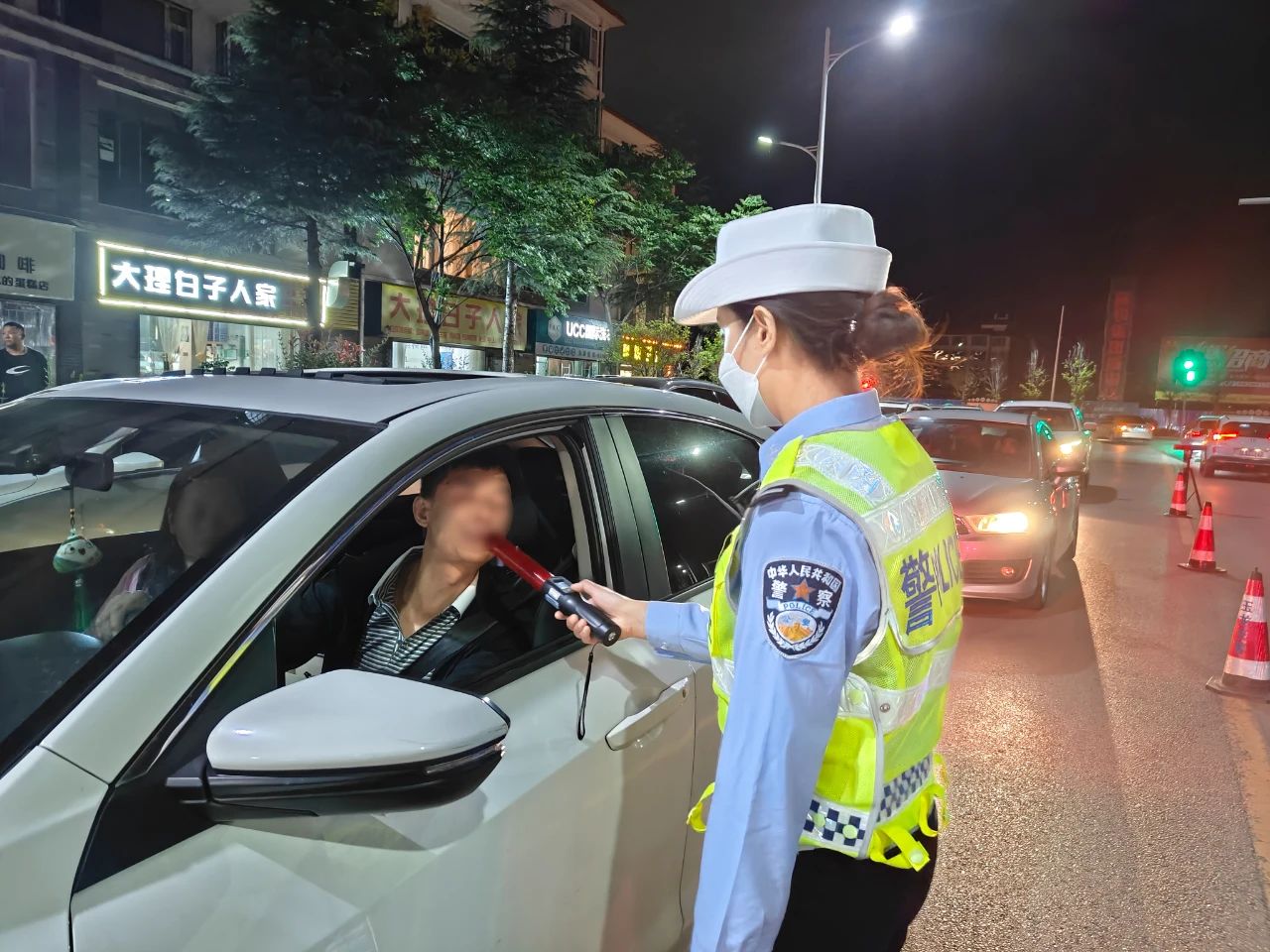 10526警力联动，259名违法者落网，丽江警方守护平安不眠夜04.jpg
