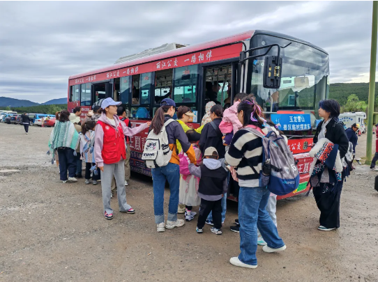 玉龙雪山景区多项举措力促暑期旅游服务，确保游客安全舒适06.png