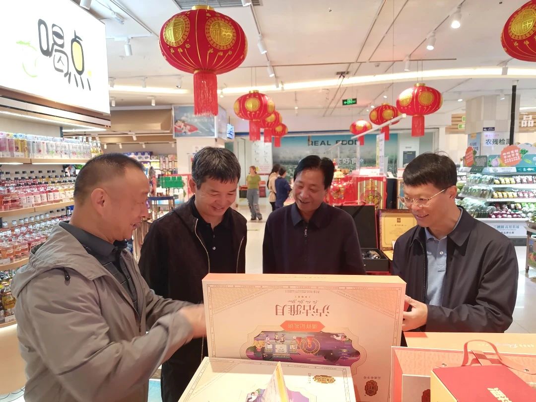 丽江市全面开展中秋节前月饼市场专项整治行动01.jpg