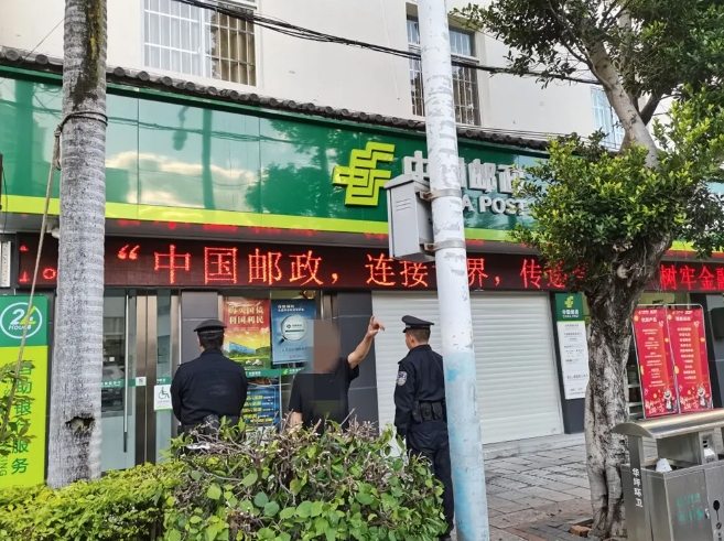 “电子眼”遭黑手！竟然是快递站老板干的 (2).png
