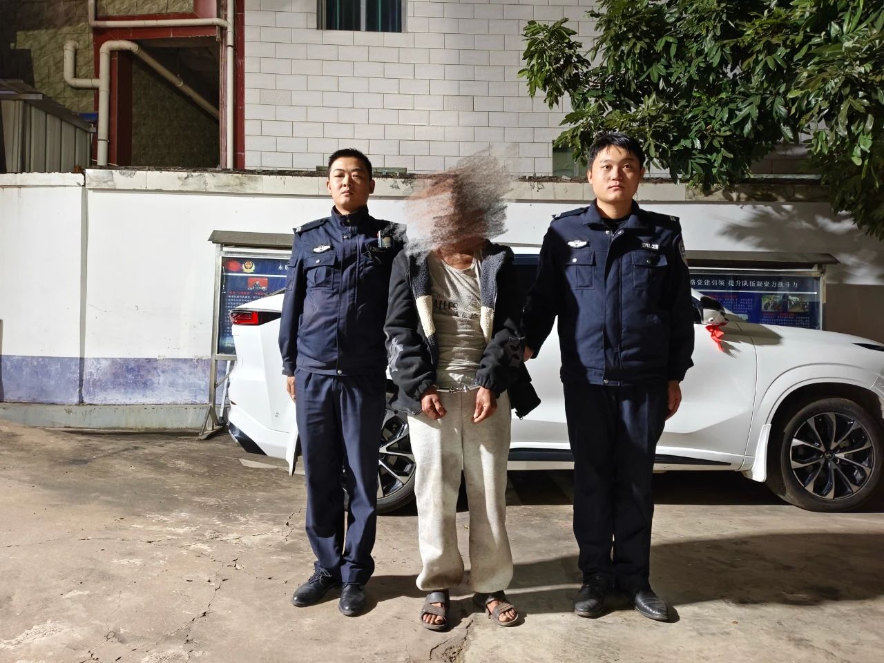 水果“零元购”民生案快速侦破！2.jpg