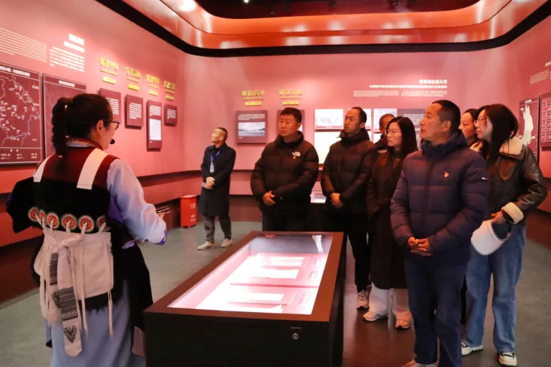 丽江古城保护管理局开展国家公祭日主题活动1.jpg