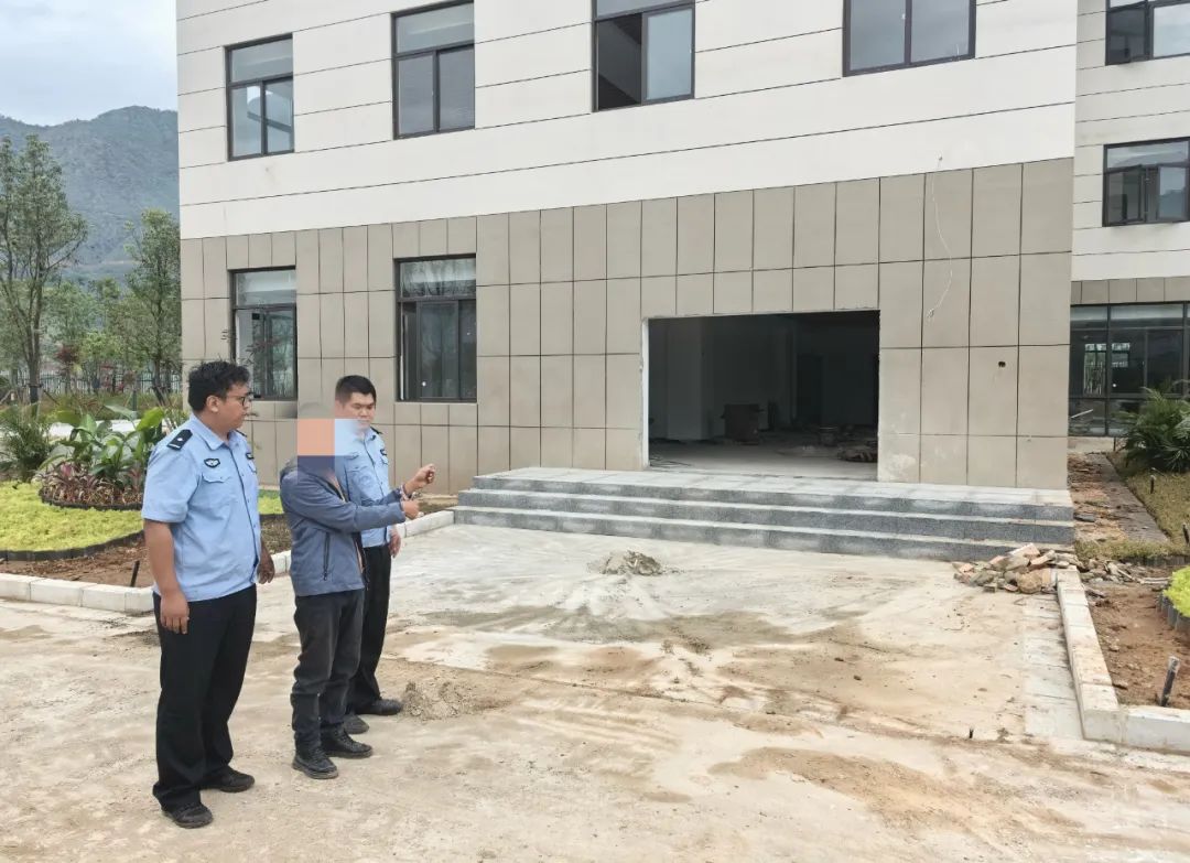 丽江警方神速破案，追回8万被盗电缆资金1.jpg