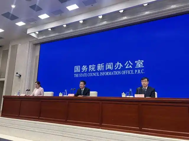 国家统计局发布2024年人口数据 我国60岁以上人口首次突破3亿人.png