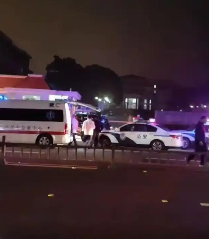 无锡校园持刀伤人案罪犯被执行死刑！.jpg