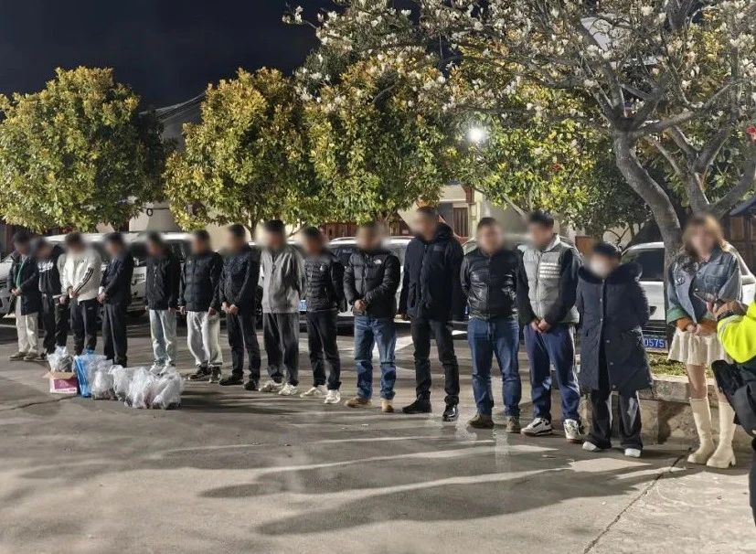 抓获13人！查获24万余元！古城公安成功捣毁一聚众赌博窝点.jpg