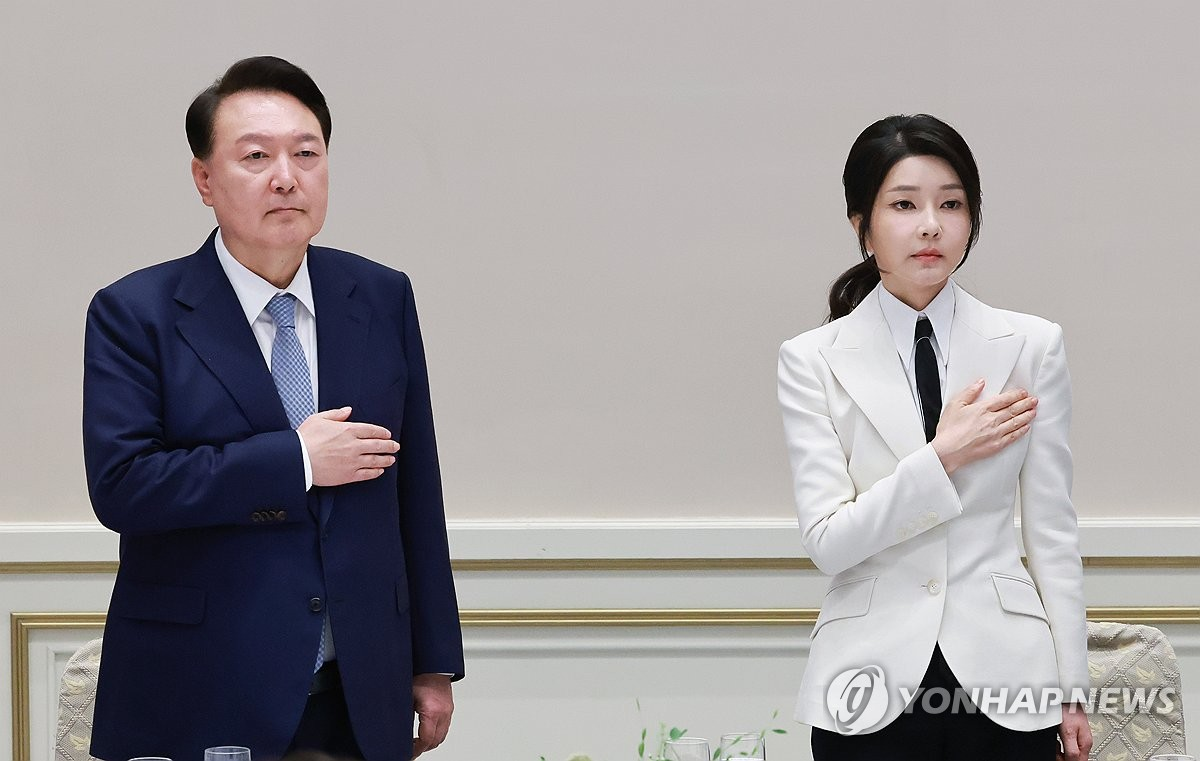 尹锡悦被拘，夫人怒了：“真想开枪打死李在明”.png