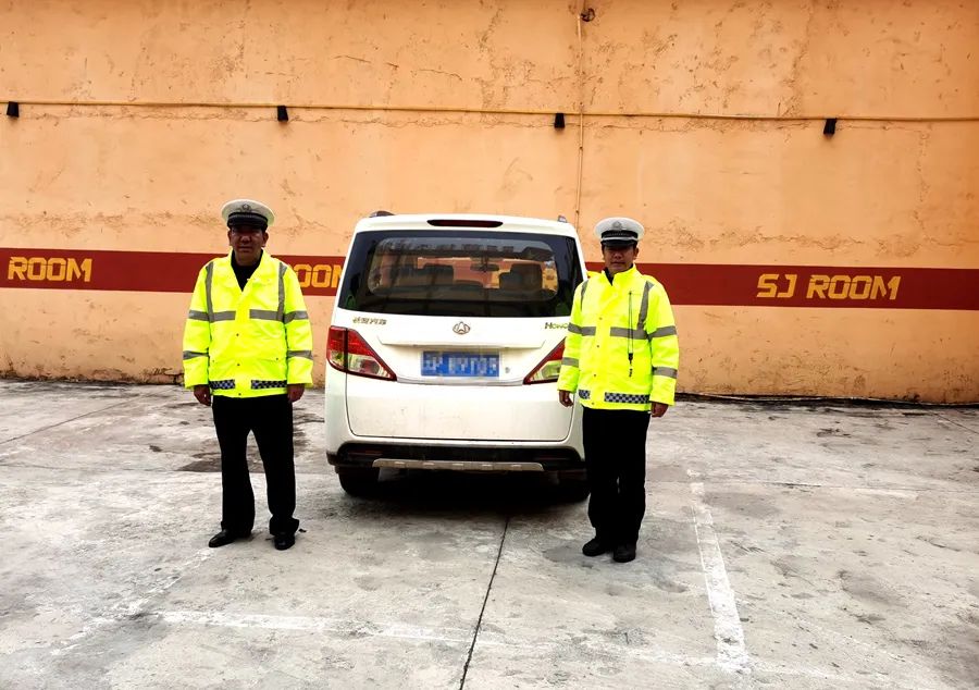 “醉”胆包天！宁蒗男子直播醉驾，自酿苦果3.jpg
