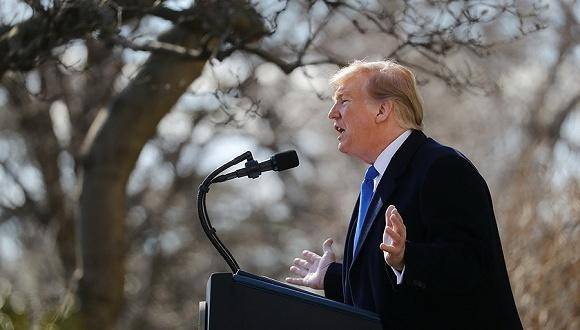 特朗普宣布国家紧急状态并全面征收关税.jpeg