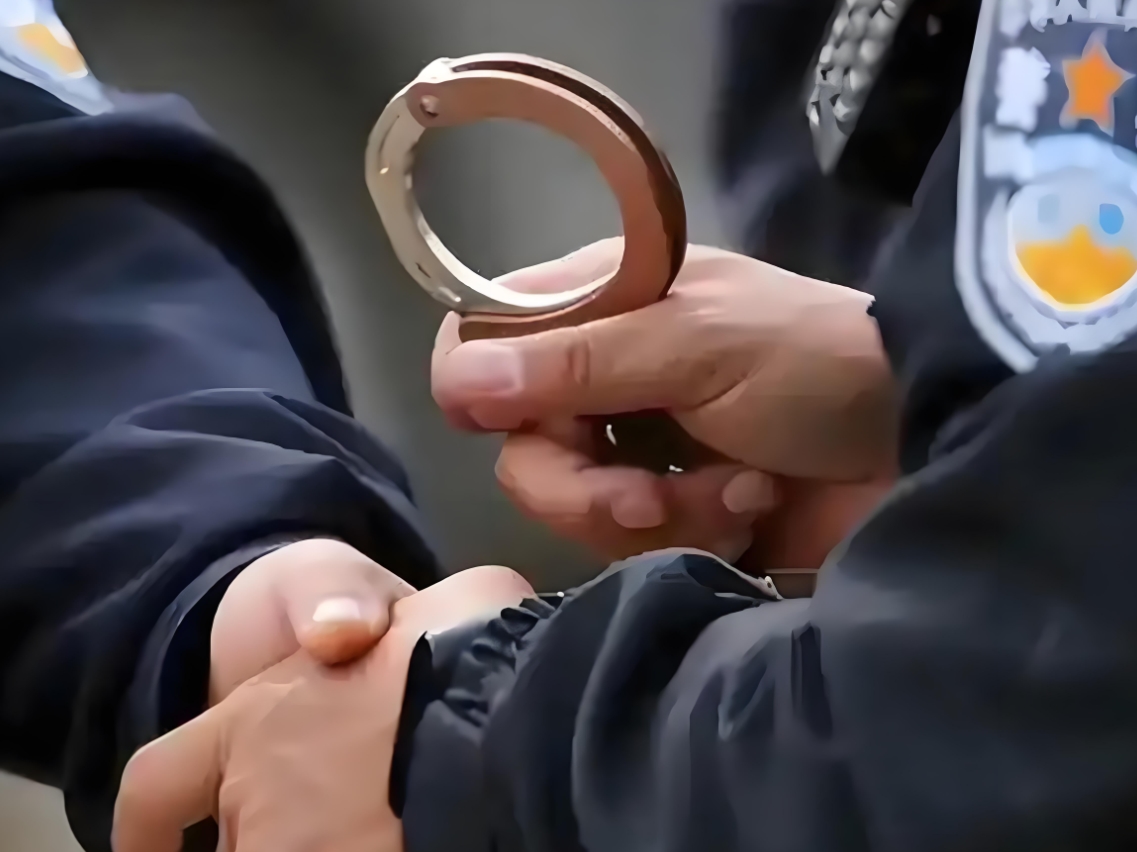 哈尔滨市公安局悬赏通缉3名美国特工！.jpg
