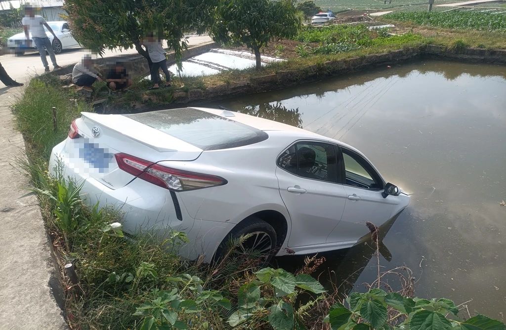 二手车滞销就伪造事故骗保？丽江这三人“翻车”翻进了拘留所！2.jpg