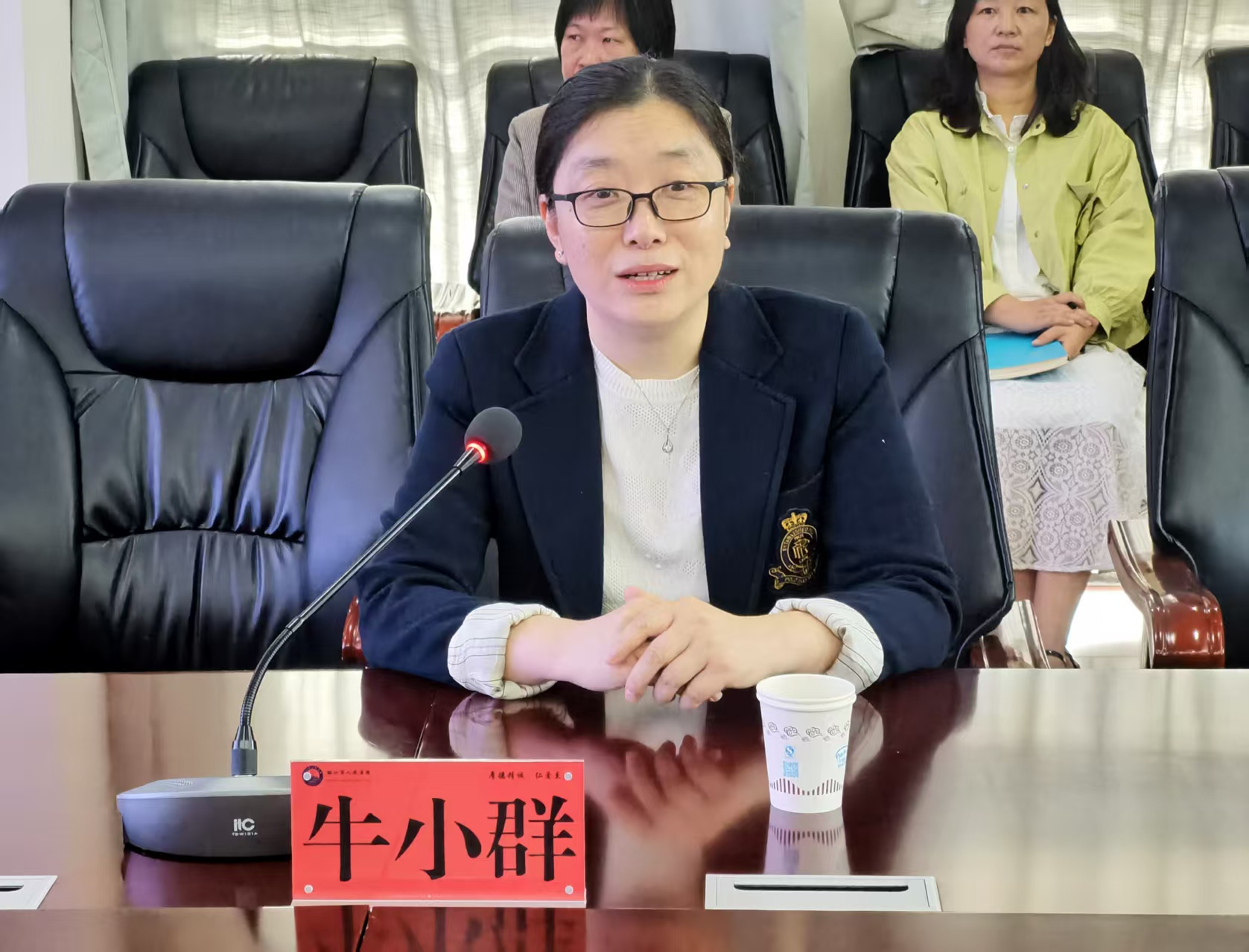 打造呼吸危重症救治高地！牛小群主任专家工作站入驻丽江市人民医院4.jpg