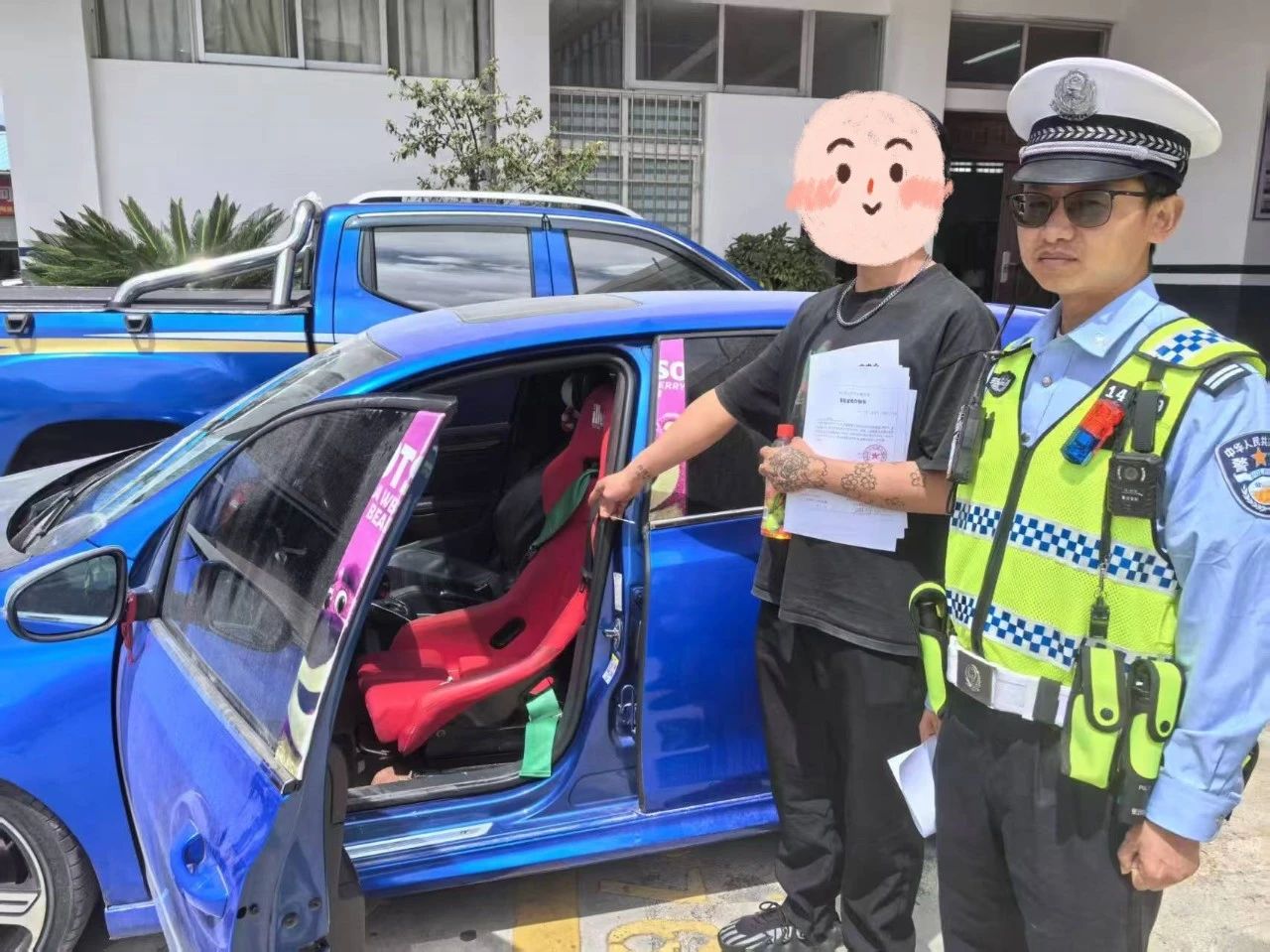 重拳出击！丽江古城交管严治“飙车炸街”护民安宁4.jpg