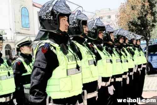 365个丽江夜晚，我倾听了519个酒后悲伤的故事.webp (1).jpg