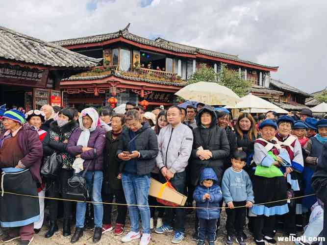 昨天，冰雹也拦不住这群人唱歌跳舞的热情……