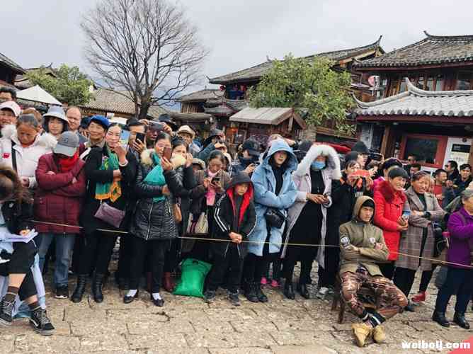 昨天，冰雹也拦不住这群人唱歌跳舞的热情……