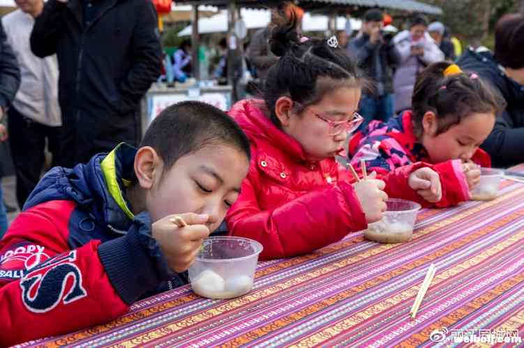 今天，你去丽江古城吃“牛打滚”了吗？