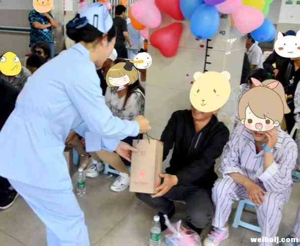 精神疾病患者表演才艺，展现自强不息精神