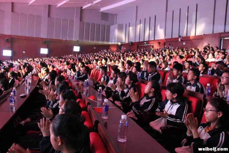 新时代丽江好少年，他们用爱心书写青春的光芒！