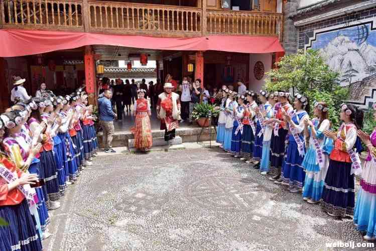 国际旅游小姐换上纳西服饰现身丽江古城！你偶遇了吗？
