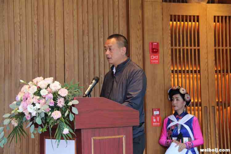 一场别开生面的互动 温暖了整个玉龙雪山的游客