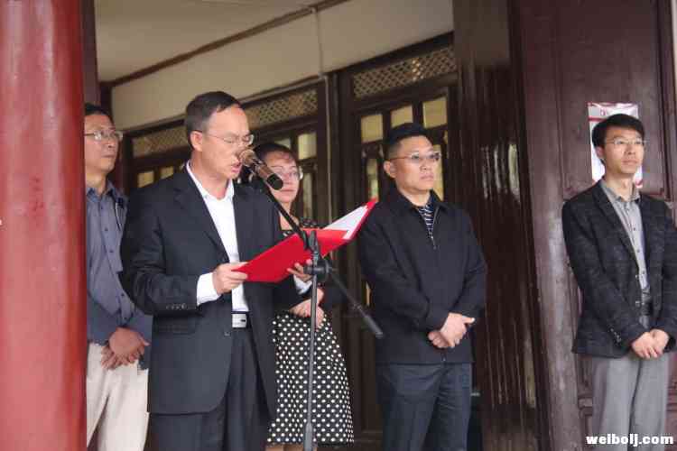 丽江最具文化底蕴的新华书店校园书店开业了！建于清末丽江府中学堂旧址！