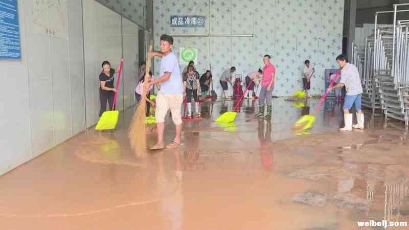 余丽军赶赴受灾点查看灾情并安排抢险救灾工作