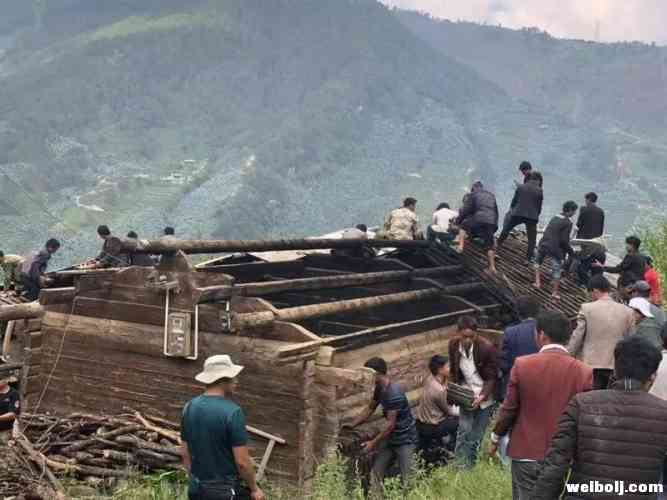 六德乡组织开展破旧危房拆旧专项行动