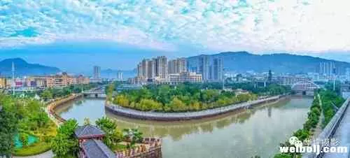 寒冬栖息去华坪 阳光康养好地方