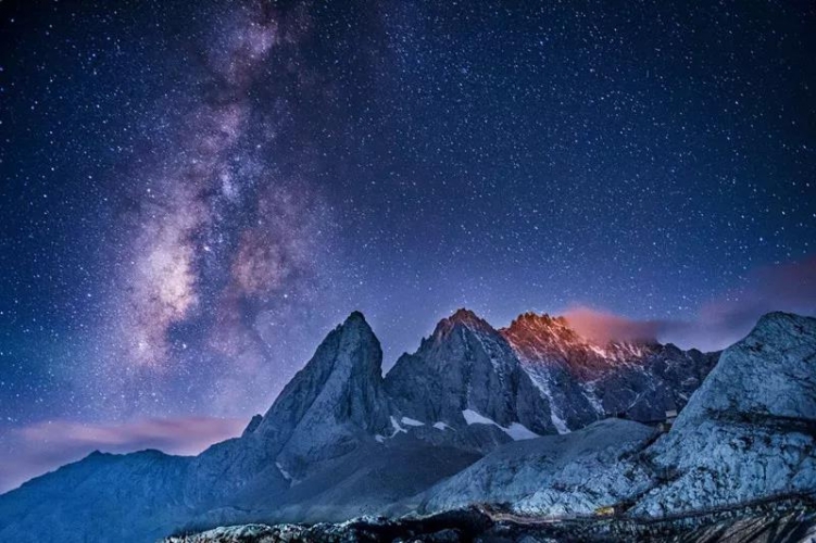 你有没有来玉龙雪山看过流星？