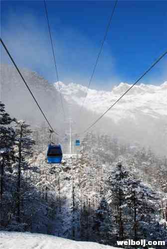 冬季的玉龙雪山仿佛人间仙境！