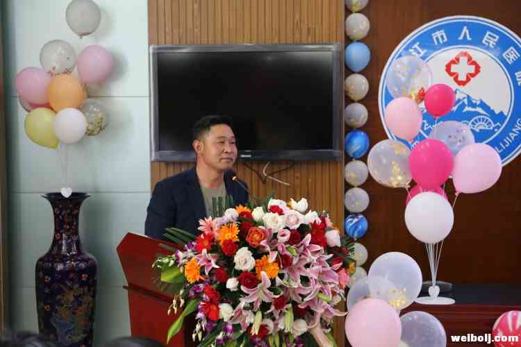 用爱和责任来从事平凡而伟大的工作 市医院69名优秀护士获表彰 (11).jpg